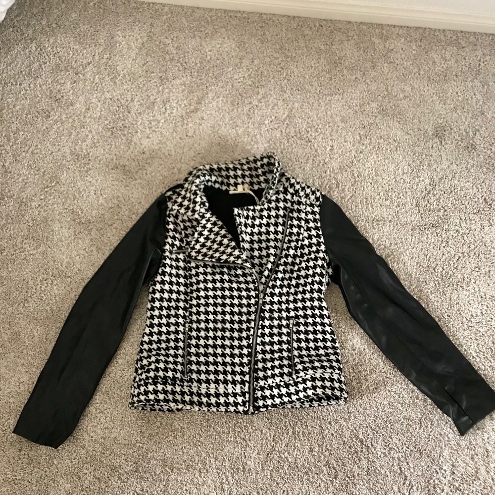Unworn houndstooth and leather jacket!